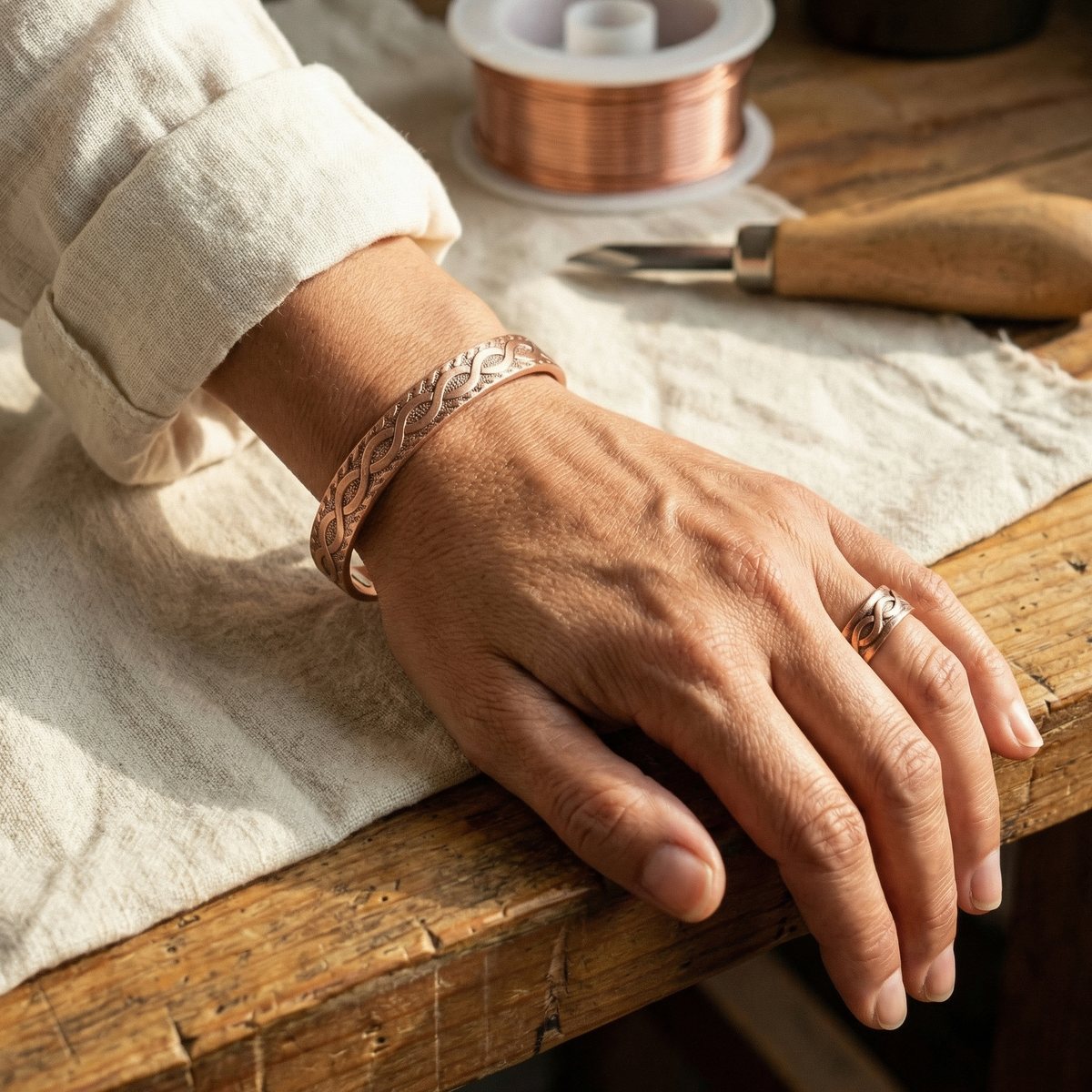 Conjunto de joyas de cobre trenzado