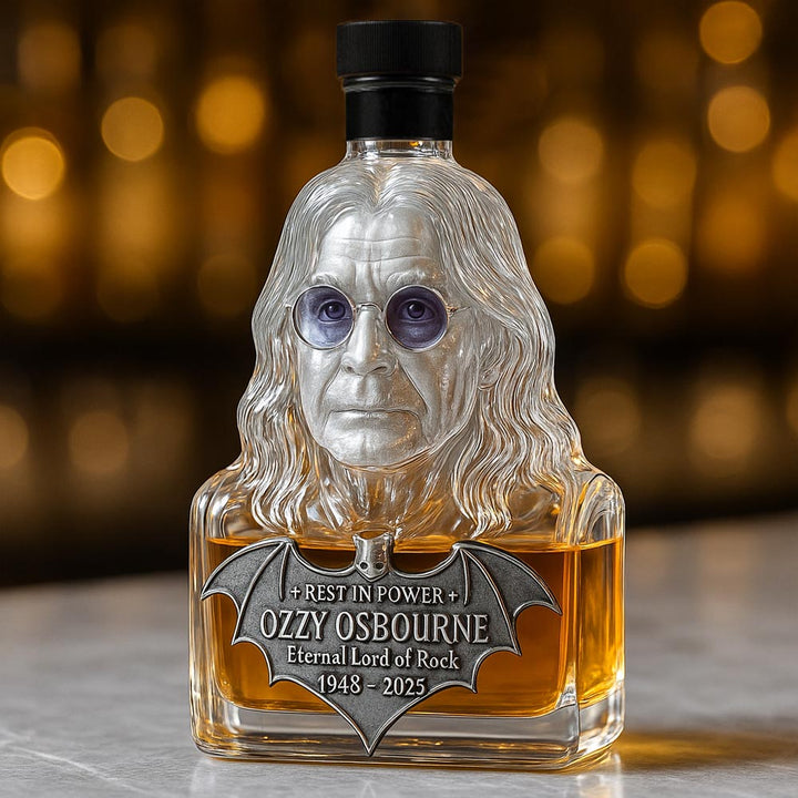 Conservado en cristal — botella de whisky en honor a Ozzy Osbourne