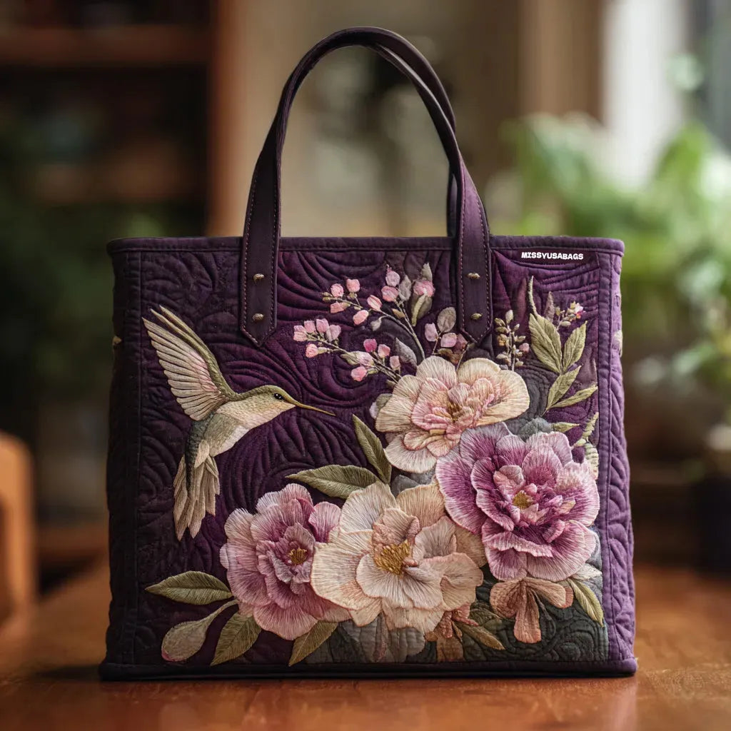 Bolso Tote Acolchado Púrpura con Colibríes y Orquídeas